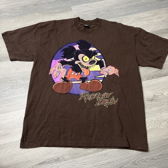 Mask And Disguise 2022 Mickey Mouse Runaway Brain T-shirt Size XL Brown - Picture 1 of 7
